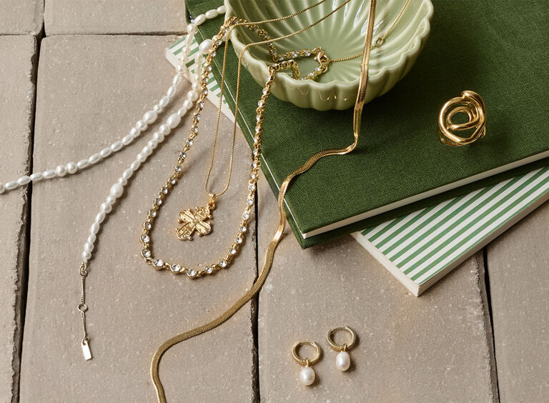 Kjøp dagens tilbud fra Pilgrim hos Illums Bolighus