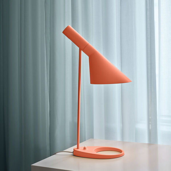 AJ bordlampe, electric orange, Louis Poulsen