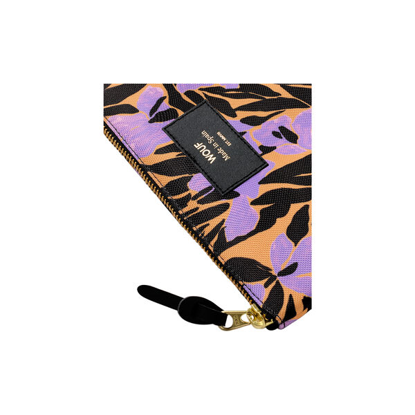 Vera Pouch, WOUF