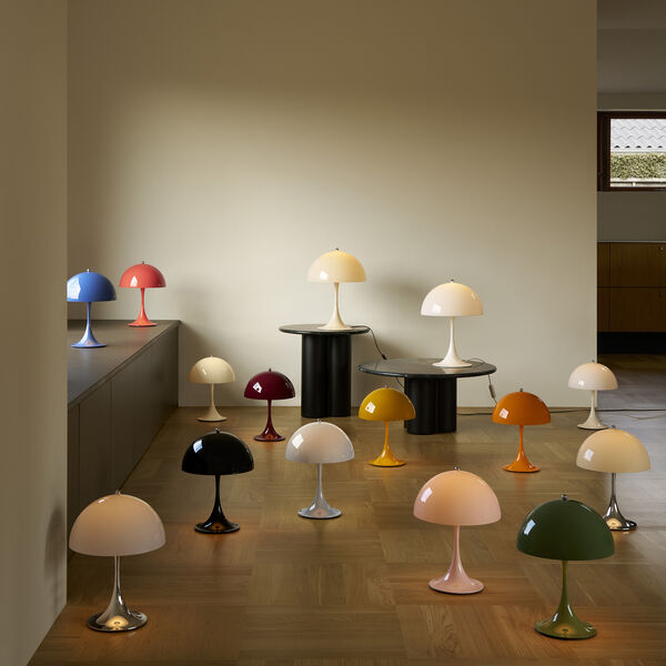 Panthella 250 Portable bordlampe, opaque moss green, Louis Poulsen