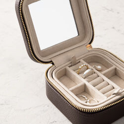 Smykkeskrin, mørkebrun, CAMILLA PIHL