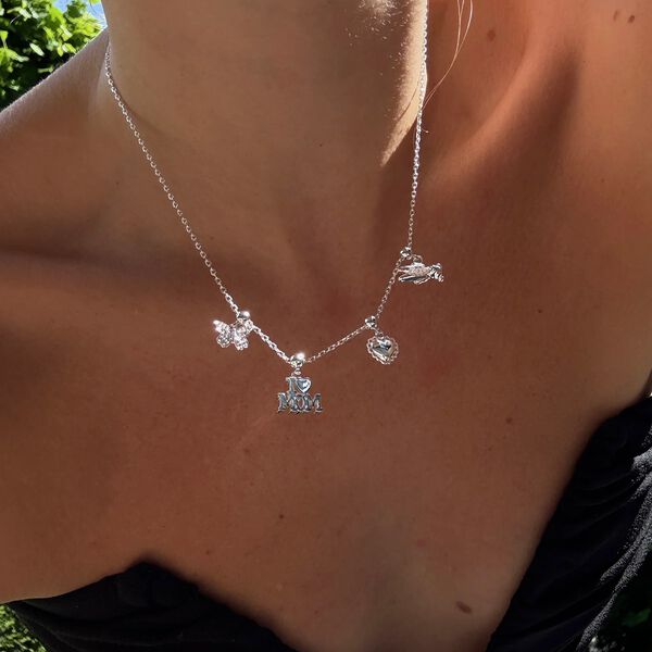 MOM Charm, sølv, WHO IS SHE