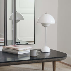 Flowerpot VP3 bordlampe, hvit, &Tradition