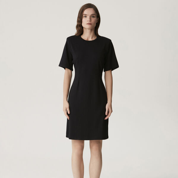 AnkaGZ kjole, Gestuz