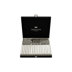 Gavesett 18 deler, hvit, Skaugum of Norway