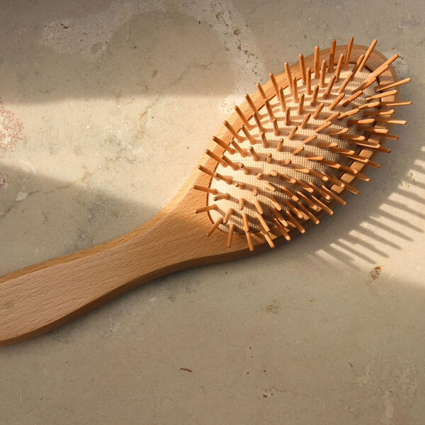 Devote Hair Brush, Karmameju