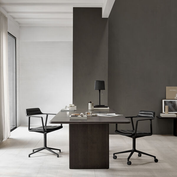 VIPP452 Swivel Chair with Castors, black/black VIPP452 Swivel Chair with Castors, black/black, Vipp