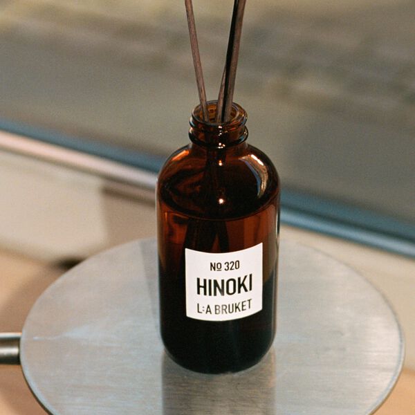 No. 321 romdiffusor, hinoki, L:a Bruket