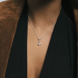 Cherry Charm, s&oslash;lv, WHO IS SHE