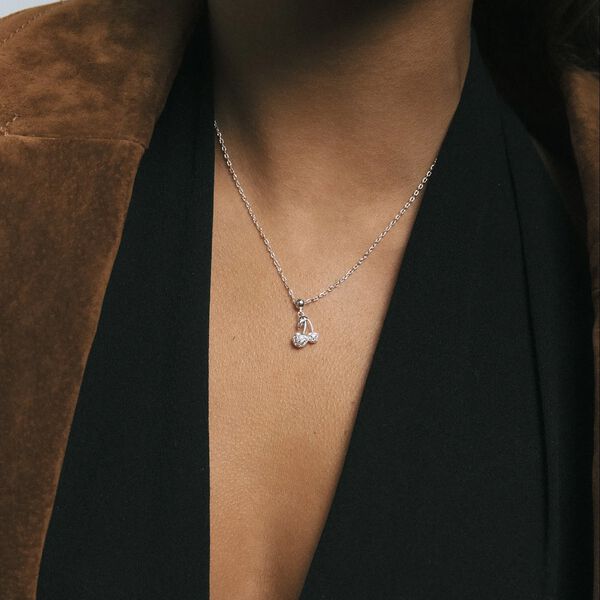 Cherry Charm, s&oslash;lv, WHO IS SHE