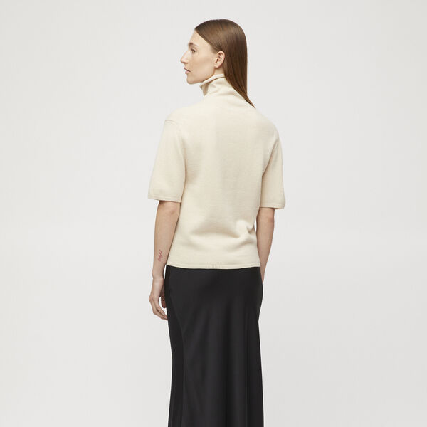 Margot t-shirt with turtleneck, buttermilk, FWSS