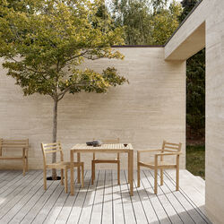 AH502 Outdoor spisbordsstol med armlene, Carl Hansen & S&oslash;n