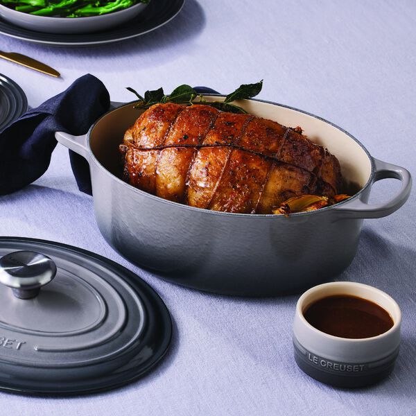 Signature st&oslash;pejern oval gryte &Oslash; 31 cm, flint, Le Creuset