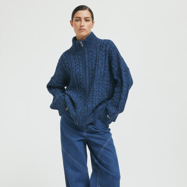 CassidyRS strikk, blue melange CassidyRS strikk, blue melange, Résumé