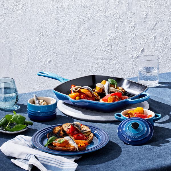 Signature st&oslash;pejern kvadratisk grillpanne 26 cm, azure, Le Creuset