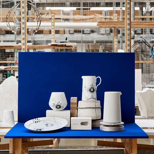 Sort Mega Riflet ovalt fat, 33 cm, Royal Copenhagen