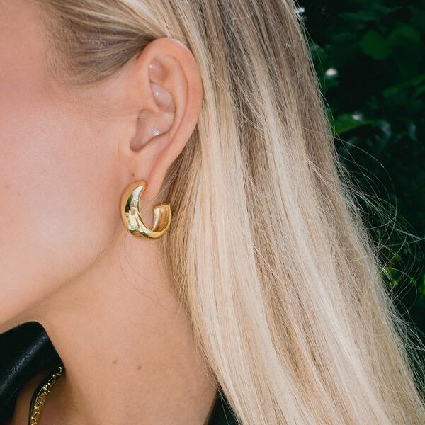 Bold Dome Hoops, gold, WHO IS SHE