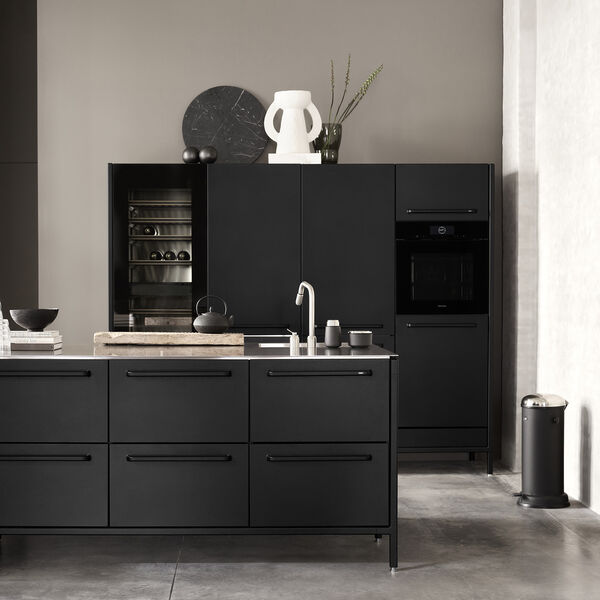 VIPP16 pedalbøtte, svart, Vipp