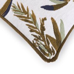 L&eacute;murien Nacre putetrekk, Yves Delorme