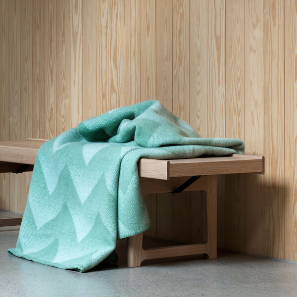 Lynild Pledd, Mint, R&oslash;ros Tweed