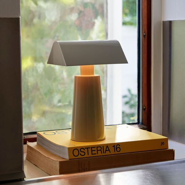 Caret MF1 transportabel bordlampe, silk grey, &Tradition