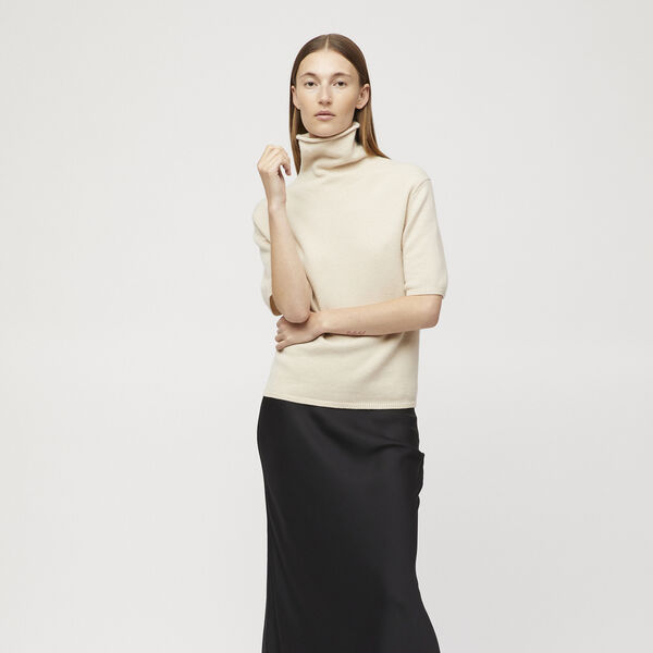 Margot t-shirt with turtleneck, buttermilk Margot t-shirt with turtleneck, buttermilk, FWSS