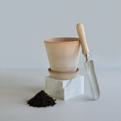 Julie RAW potte med underfat, rosa, Bergs Potter