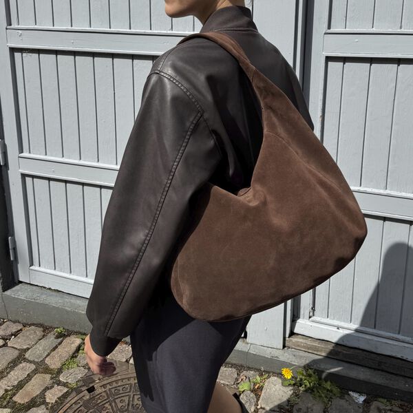 SamaraMBG Veske semsket skinn, mørk brun SamaraMBG Veske semsket skinn, mørk brun, Markberg