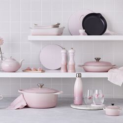 Signature st&oslash;pejern rund gryte &Oslash; 20 cm, shell pink, Le Creuset