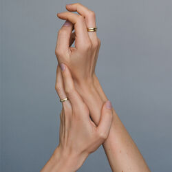 Ella Ring, Philippa Studios