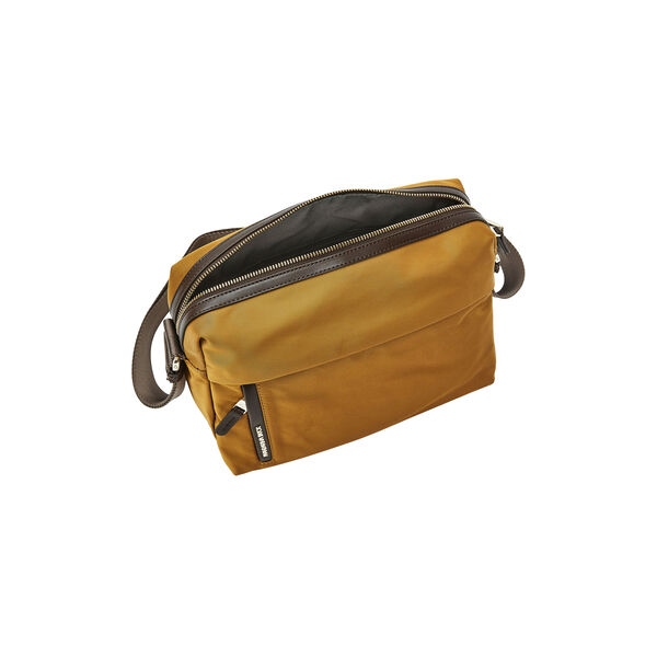 Hunter Crossover, oil, Mandarina Duck