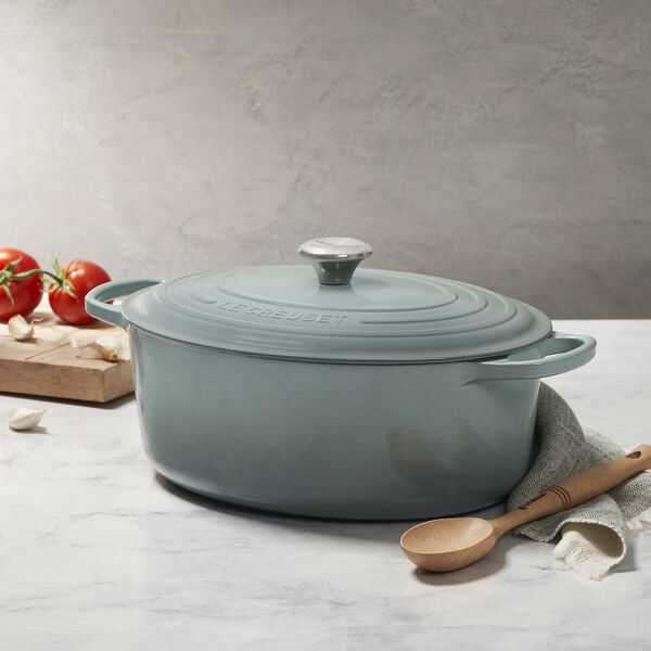 Signature st&oslash;pejern oval gryte &Oslash; 31 cm, sea salt, Le Creuset