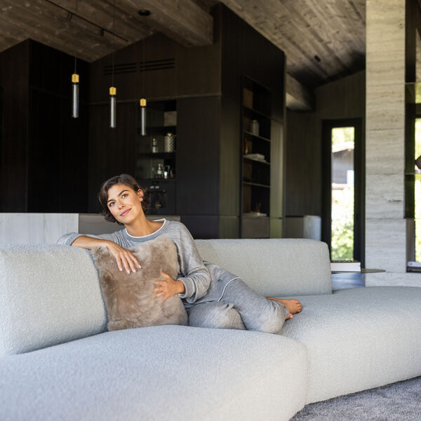 NUBE pute med royal alpakka på én side, taupe, WEICH Couture Alpaca