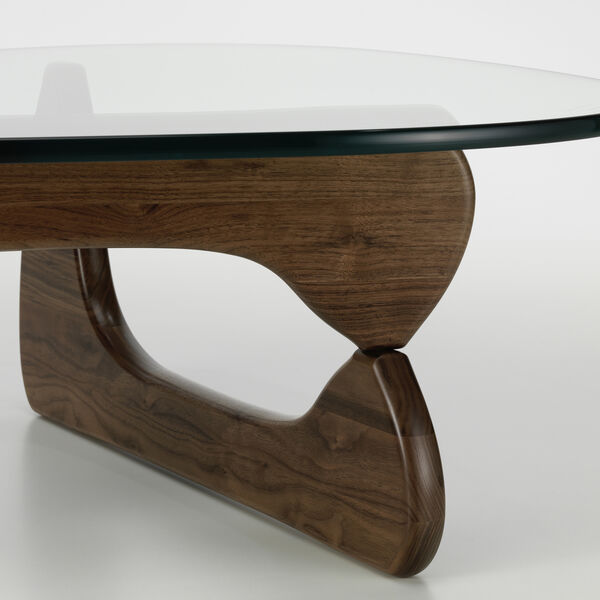 Noguchi Coffee Table, walnut, Vitra 