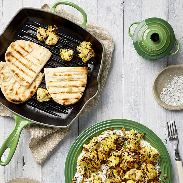 Signature st&oslash;pejern kvadratisk grillpanne 26 cm, bamboo green, Le Creuset