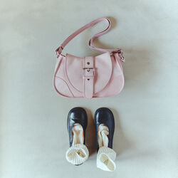 Maria Suede skulderveske, candyfloss, N&uacute;noo