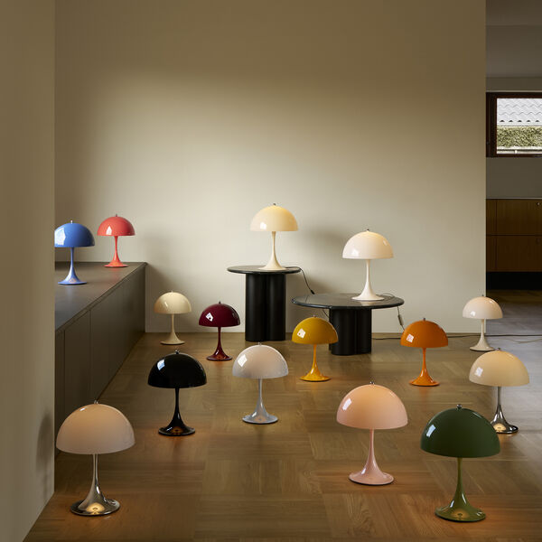 Panthella 250 Portable bordlampe, opal pale blue, Louis Poulsen