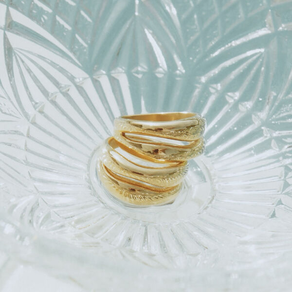 The Curved Ring, gold, CAMILLA PIHL