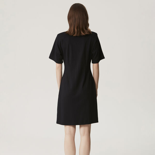 AnkaGZ kjole, Gestuz