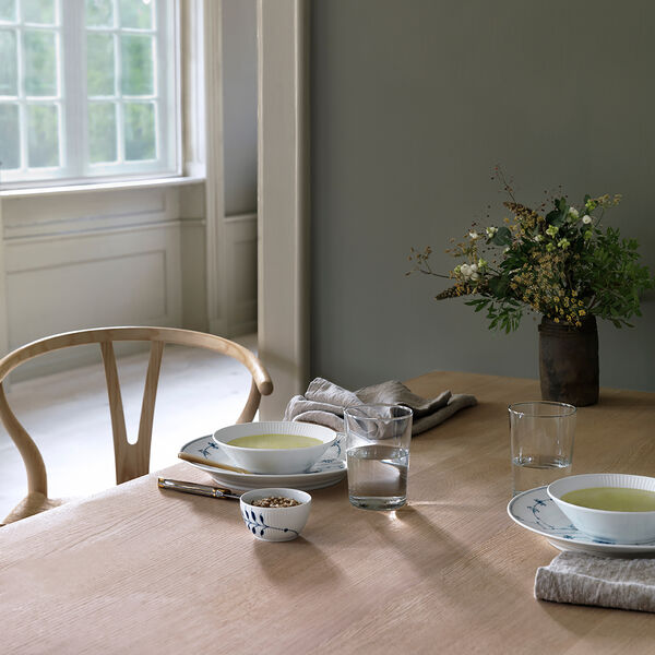 Hvit Riflet dyp tallerken Hvit Riflet dyp tallerken, Royal Copenhagen