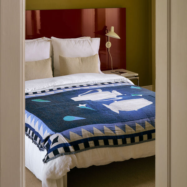 Momento JH46 pledd, midnight blue, &Tradition