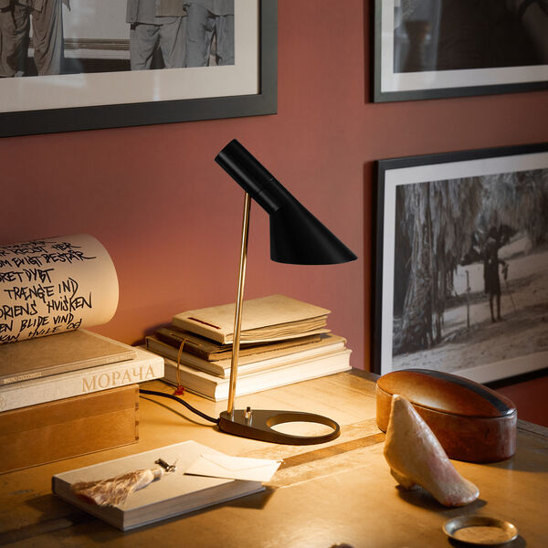 AJ Mini bordlampe, brass/black, Louis Poulsen