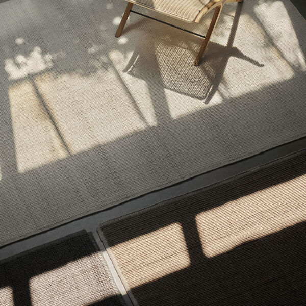 Collect SC85 gulvteppe, stone, &Tradition