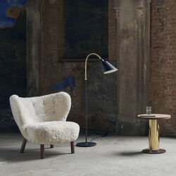 Bellevue AJ7 gulvlampe, sort/messing, &Tradition