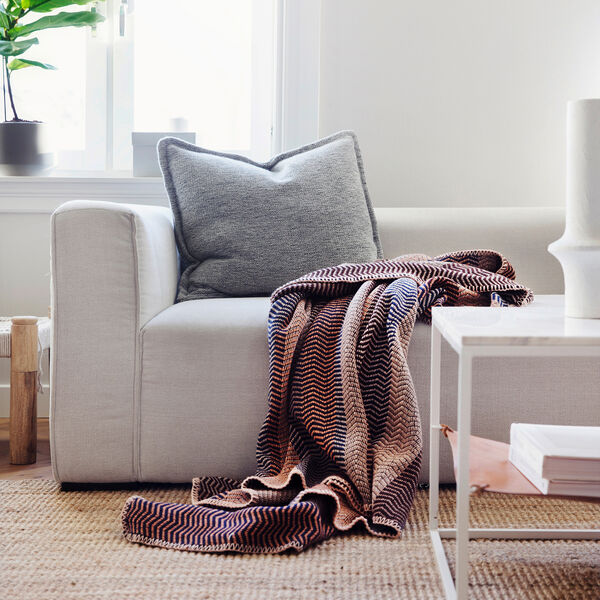 Fri Pledd, By The Fire, R&oslash;ros Tweed