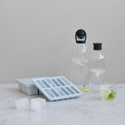 FREEZE-IT isterningsbrett med lokk stor, lyseblå FREEZE-IT isterningsbrett med lokk stor, lyseblå, RIG-TIG