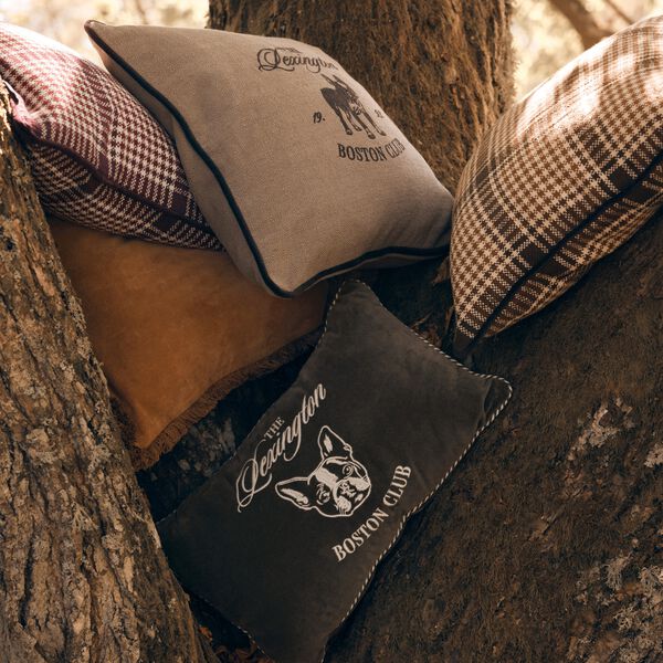 Boston Club Velvet Pillow | Olive/Lt Beige | Pynteputer, Lexington