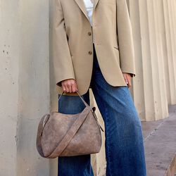 Cosmo Veske, sand, Bella Ballou