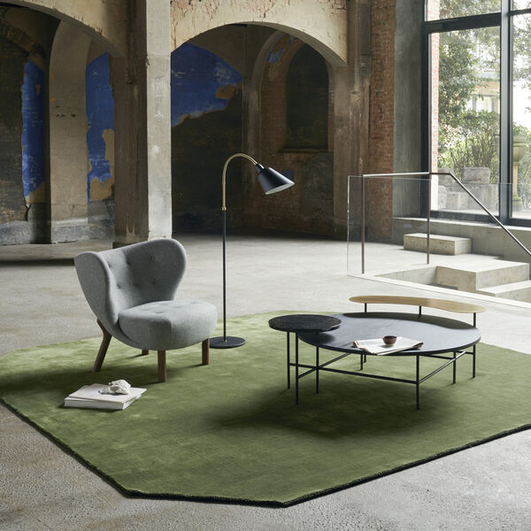 Bellevue AJ7 gulvlampe, sort/messing, &Tradition