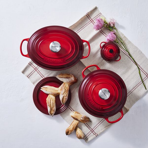 Signature st&oslash;pejern oval gryte &Oslash; 31 cm, cerise, Le Creuset